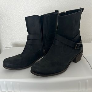 Ugh boots! Worn once!